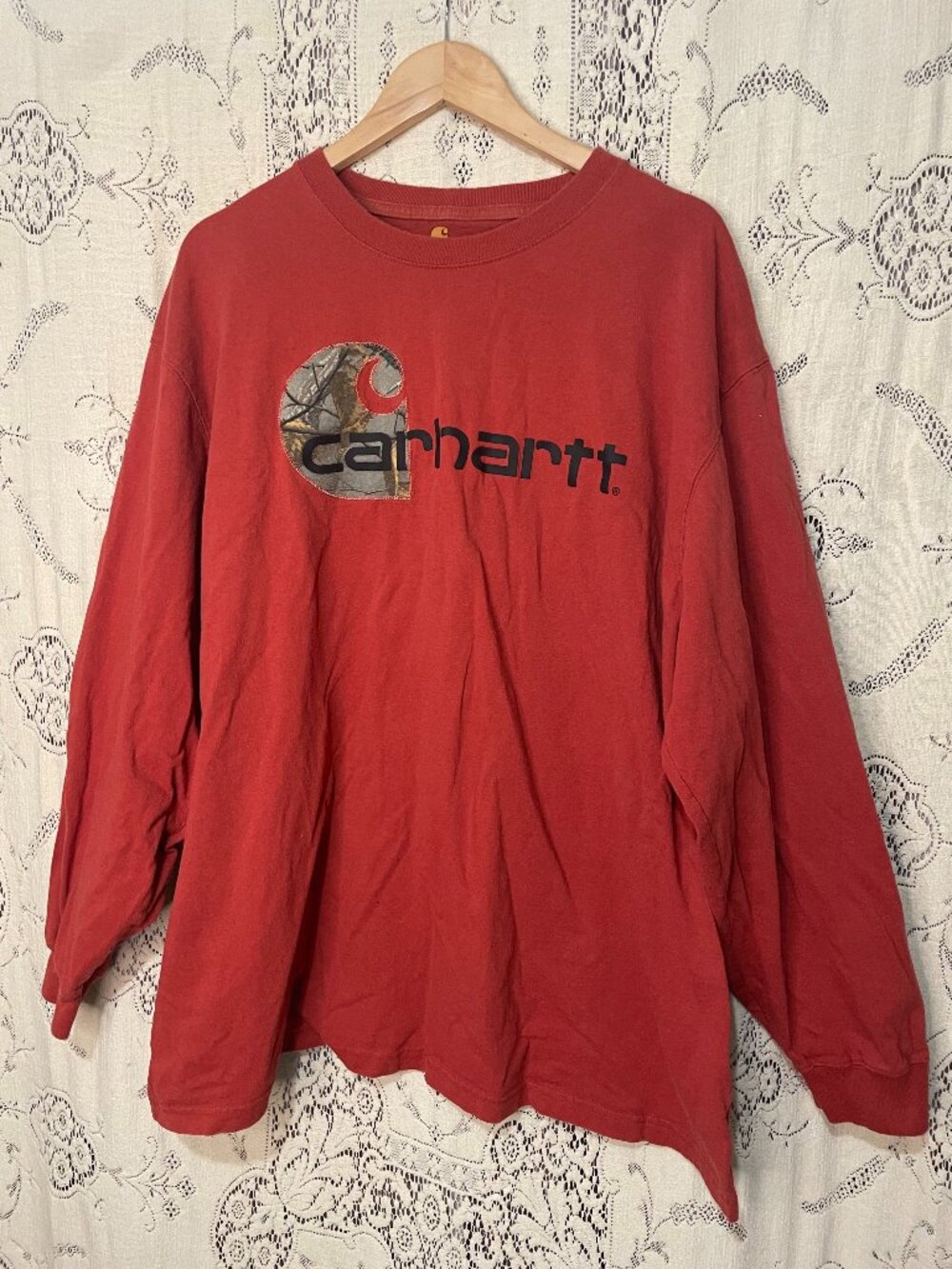 Carhartt: vintage 90s orange/camo long sleeve